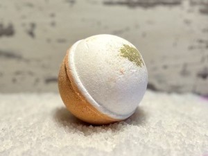 Oatmeal, Milk, & Honey Fizzy Bath Bomb 4.5 Oz - Product Image