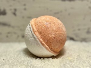 Peppermint Fizzy Bath Bomb 4.5 Oz - Product Image