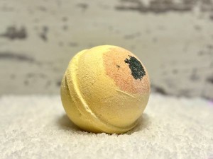 Pumpkin Spice Fizzy Bath Bomb 4.5 Oz - Product Image