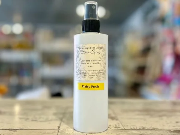 Daisy Fresh Linen Spray 8 Oz - Product Image