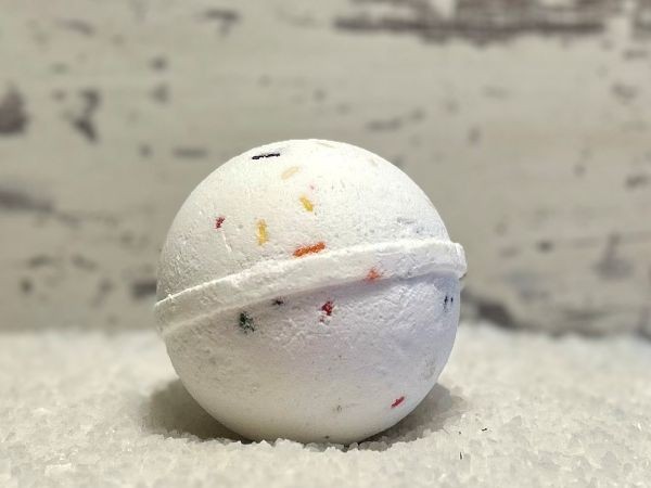 Birthday Cake Fizzy Bath Bomb 4.5 Oz - Product Image