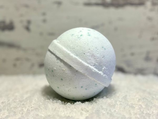Eucalyptus Fizzy Bath Bomb 4.5 Oz Eucalyptus Fizzy Bath Bomb 4.5 Oz - Product Image