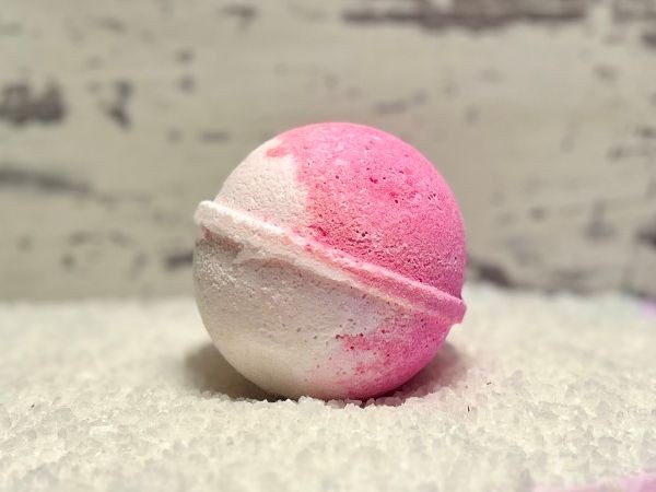 Pear Raspberry Fizzy Bath Bomb 4.5 Oz - Product Image